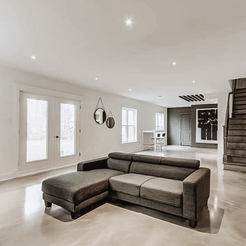 1-fb_img_1641735090487 alt="radiant floor made of epoxy in a beautiful basement"